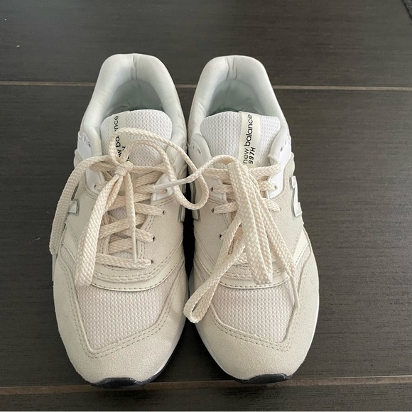 New Balance 977H Sneaker - Picture 7 of 7